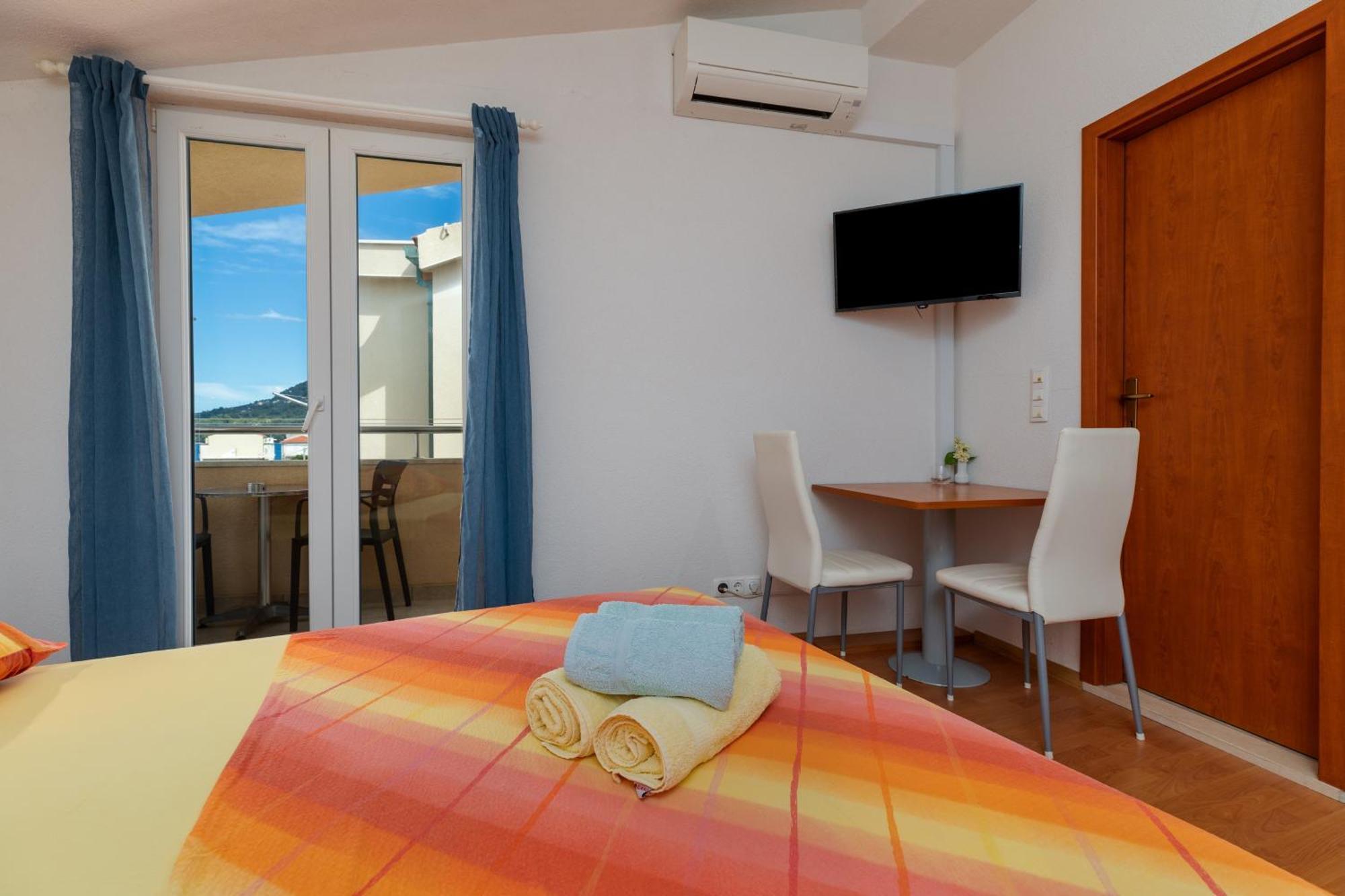 Apartments By The Sea Drasnice, Makarska - 6697 Pokoj fotografie