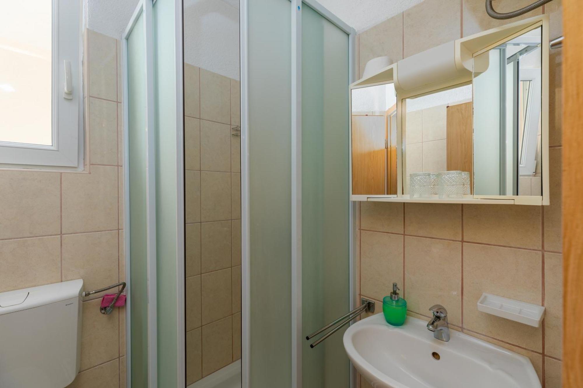 Apartments By The Sea Drasnice, Makarska - 6697 Pokoj fotografie