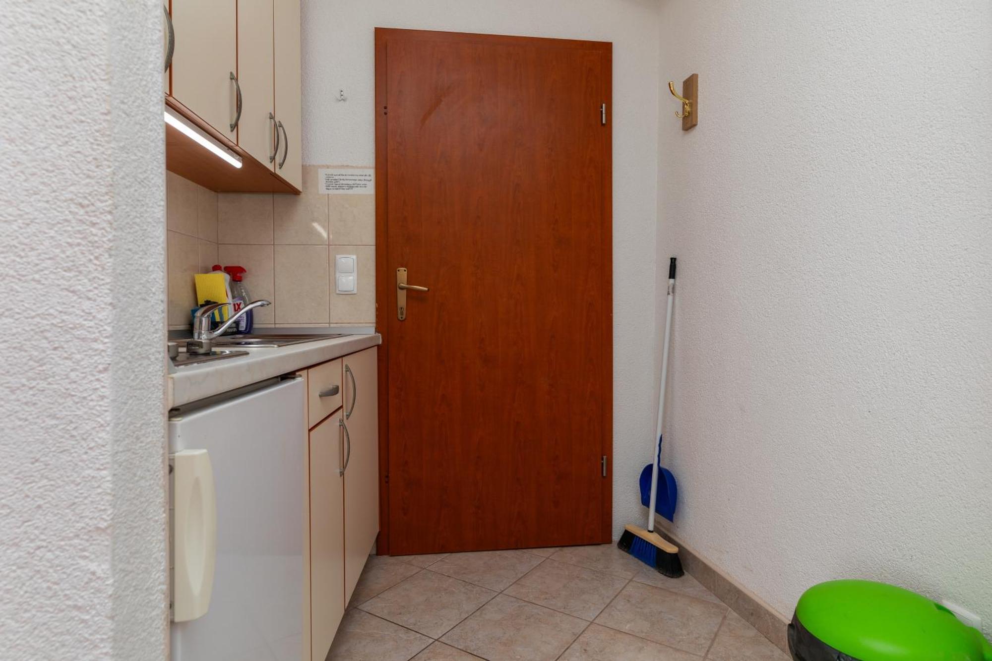 Apartments By The Sea Drasnice, Makarska - 6697 Pokoj fotografie