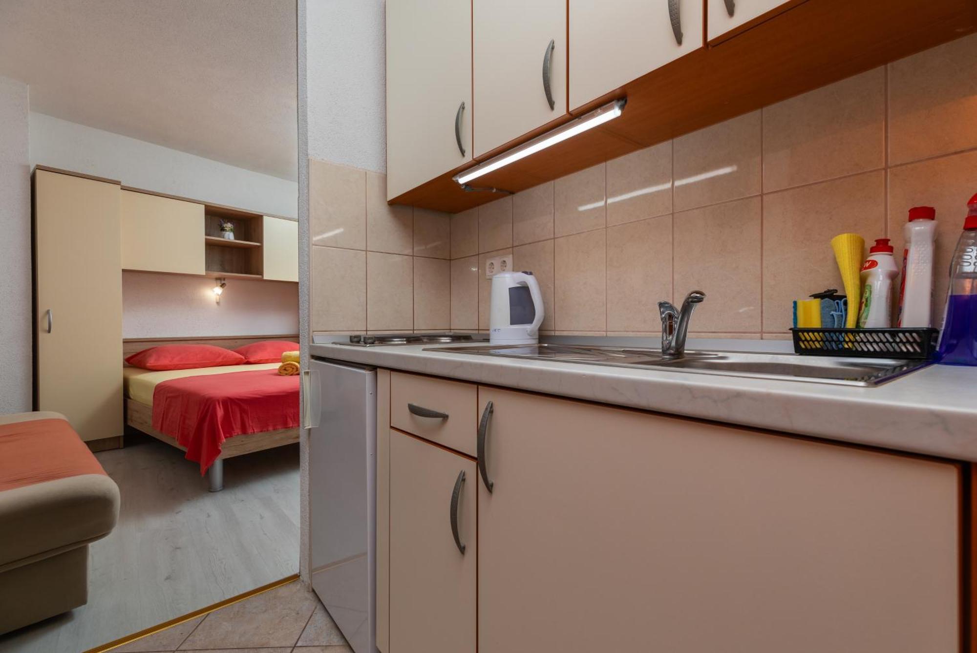 Apartments By The Sea Drasnice, Makarska - 6697 Exteriér fotografie